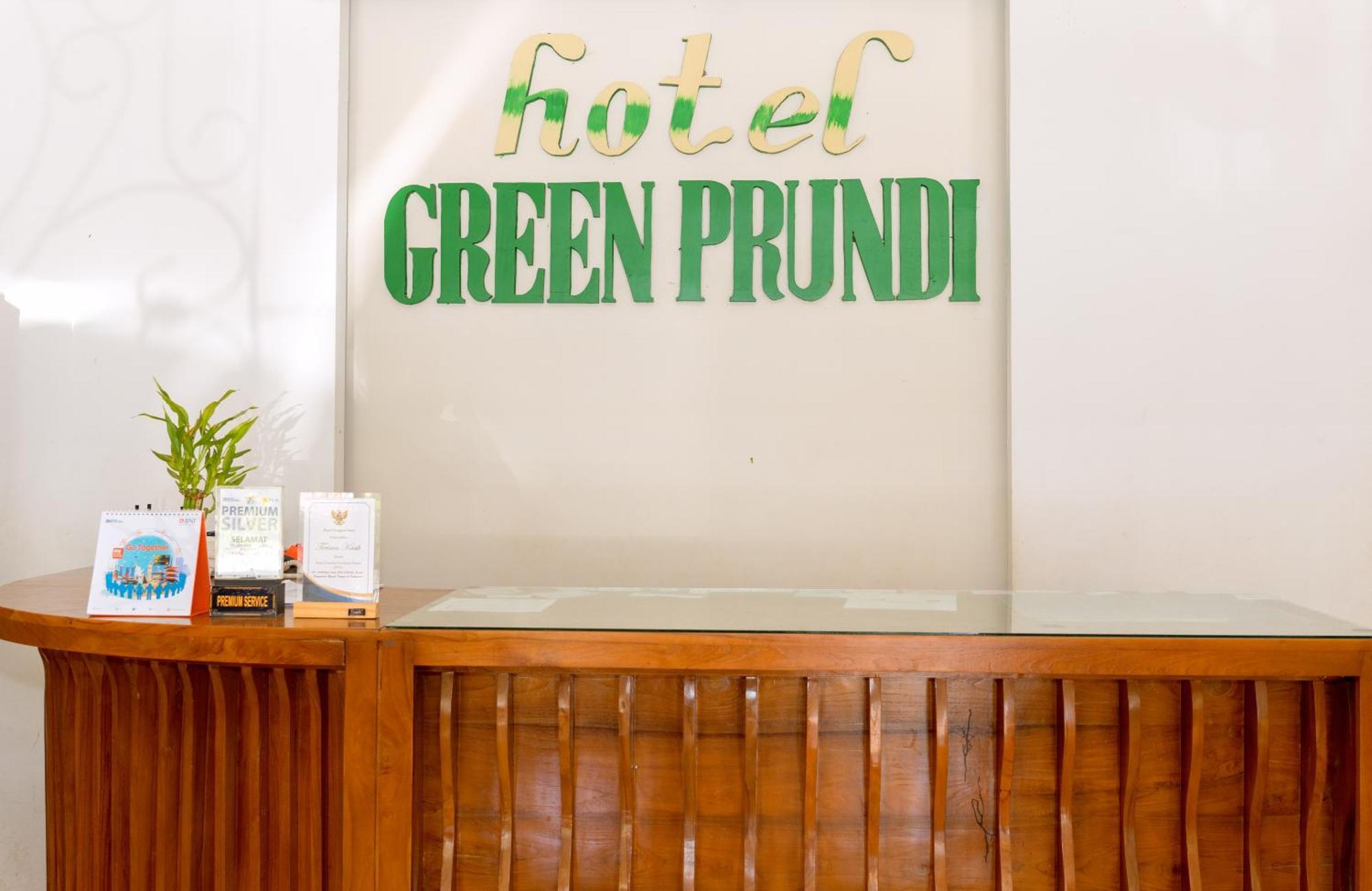 Hotel Green Prundi Лабуан-Бахо Экстерьер фото