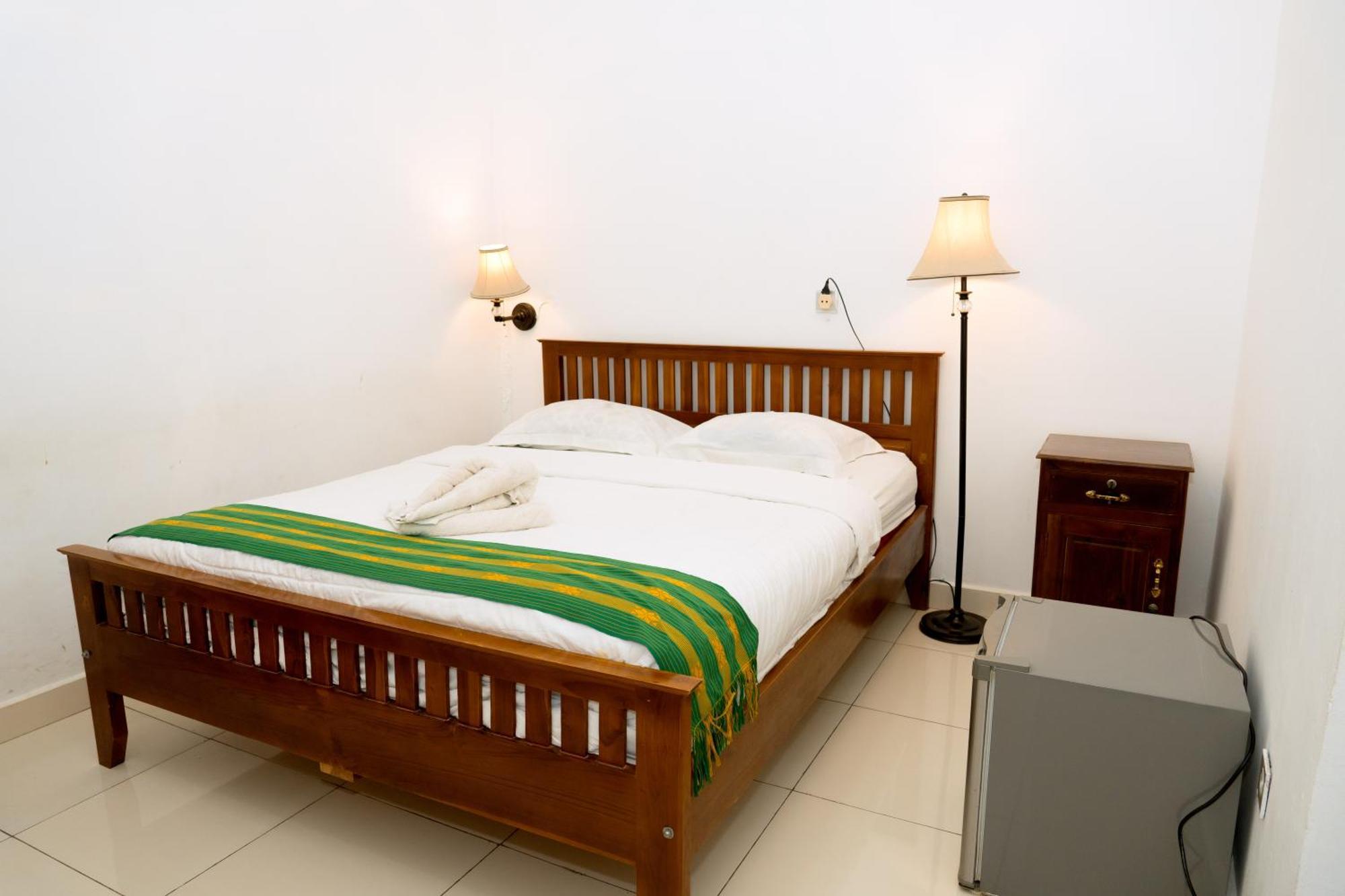 Hotel Green Prundi Лабуан-Бахо Экстерьер фото