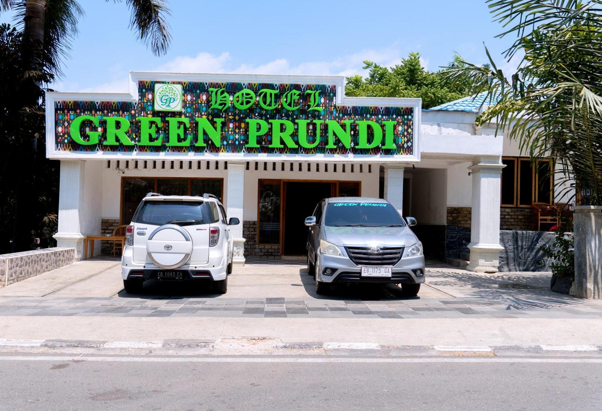 Hotel Green Prundi Лабуан-Бахо Экстерьер фото